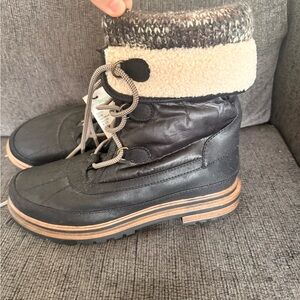 Maurices Black Winter Rain Boots with Cream Cuff